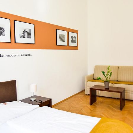 Pension Riedl Hotel Vienna Room photo