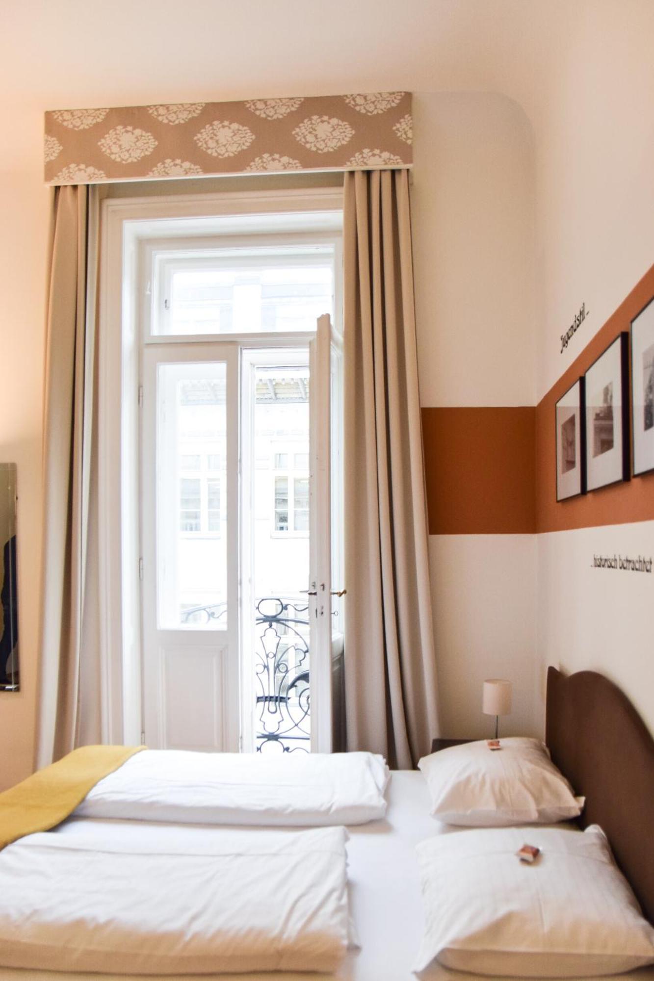 Pension Riedl Hotel Vienna Room photo