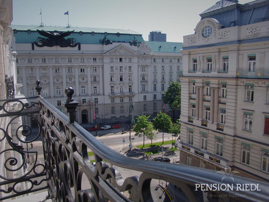 Pension Riedl Hotel Vienna Room photo