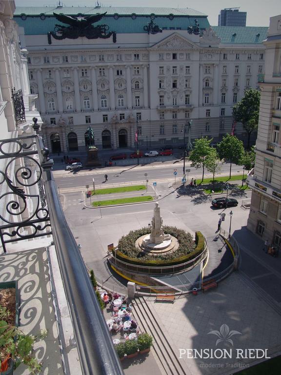 Pension Riedl Hotel Vienna Room photo